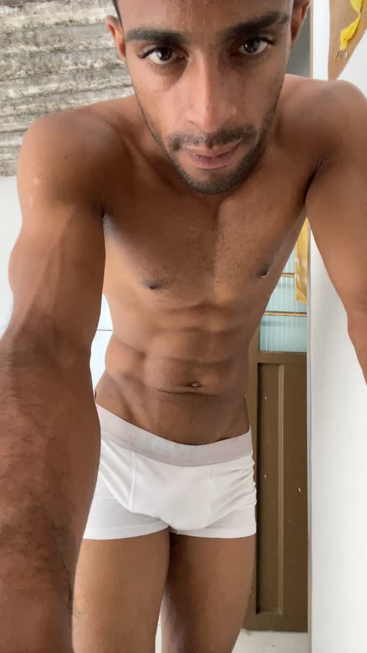 View or download file edmundotitoo on 2023-01-18 from cam4