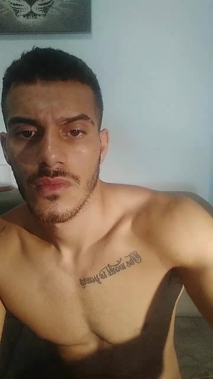 View or download file latinbull_hot on 2023-07-21 from cam4
